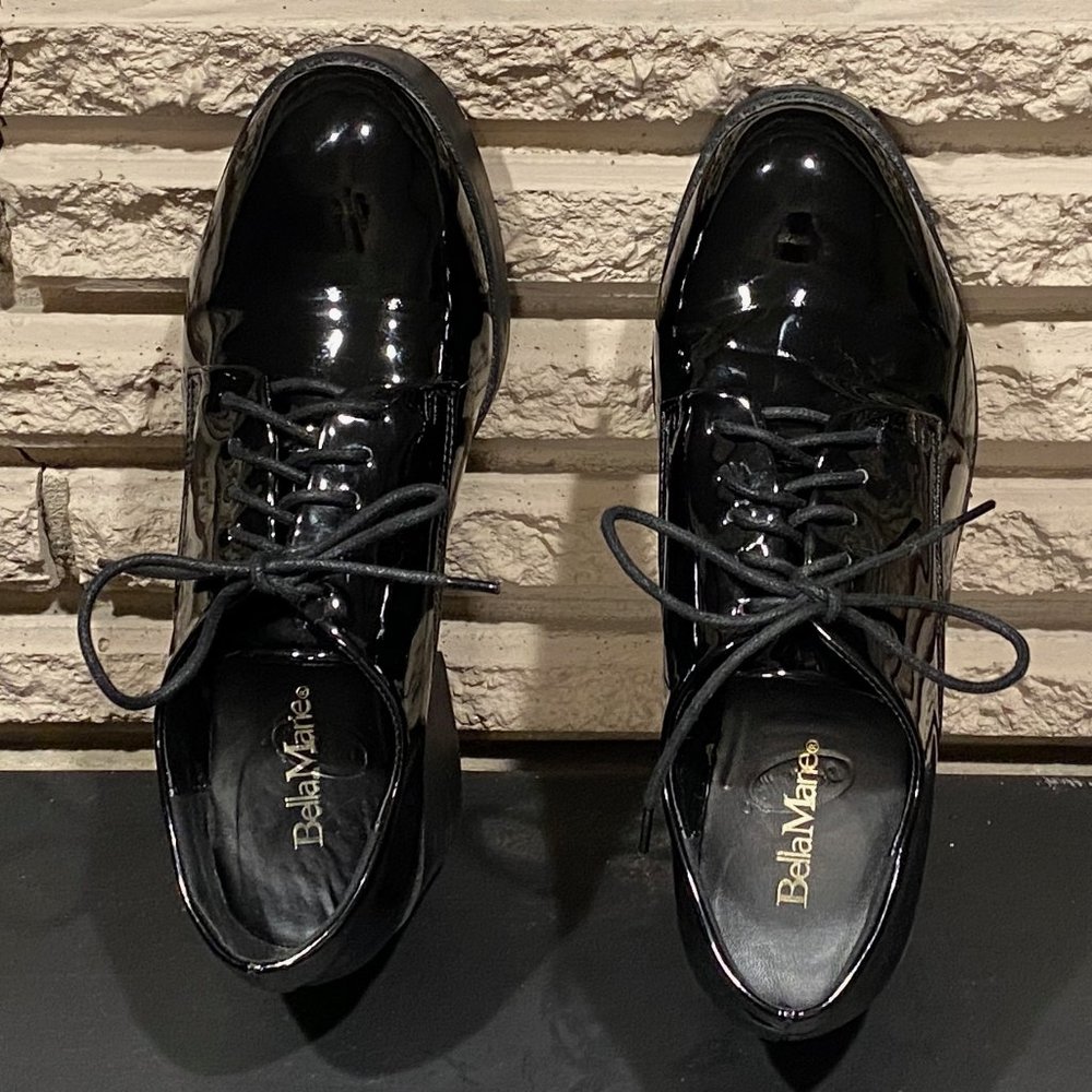 Bella Marie patent tie-up loafers - Picture 9 of 10